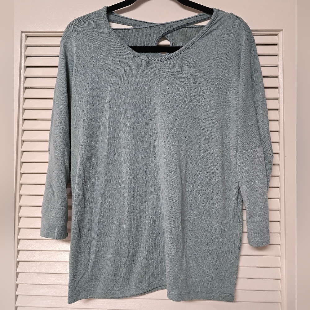 Market & Spruce - Greenish Blue Long-Sleeve Top With Keyhole Back Detail